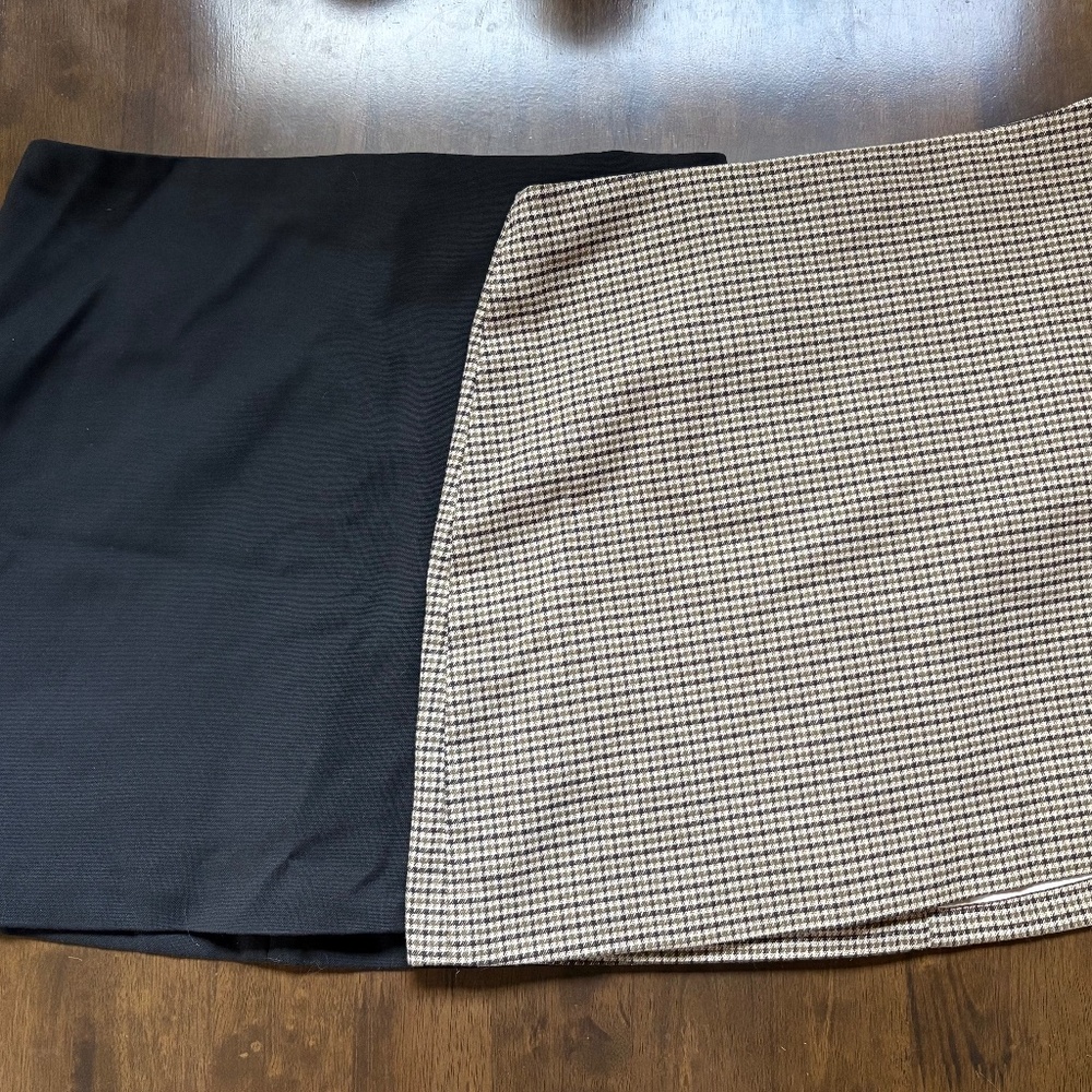 Bundle: 2 H&M Mini Skirts – Black & Houndstooth, Size US 8